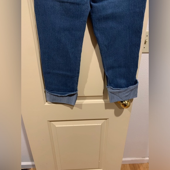 👖Style & Co crop denim jeans. Gently worn. Size 6. Skinny fit. 👖 - Picture 4 of 6